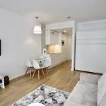 شقة فندقية Marina Z Widokiem Na Morze 4*
