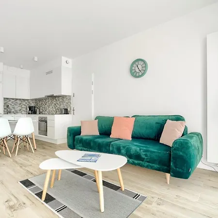 Z Widokiem Na Morze Marina Royale Hotel apartamentowy *