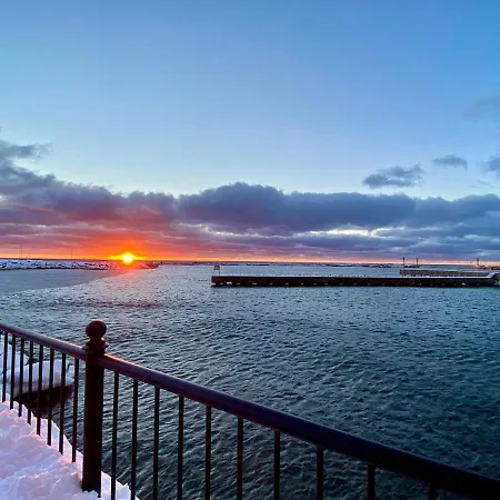 Marina Z Widokiem Na Morze 4*