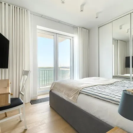 Z Widokiem Na Morze Marina Royale Hotel apartamentowy *