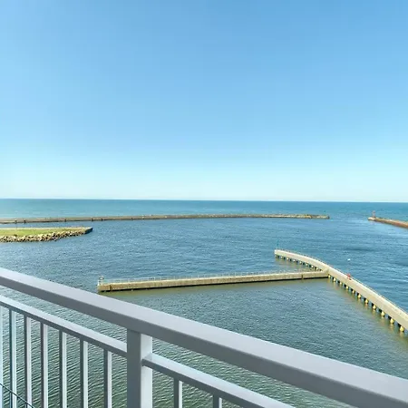 Hotel apartamentowy Z Widokiem Na Morze Marina Royale