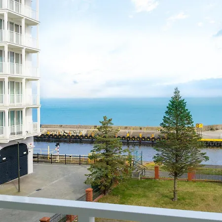 Hotel apartamentowy Z Widokiem Na Morze Marina Royale Darłówko