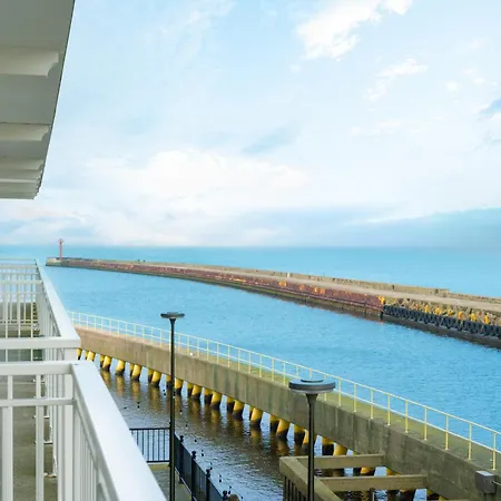 Z Widokiem Na Morze Marina Royale Hotel apartamentowy *