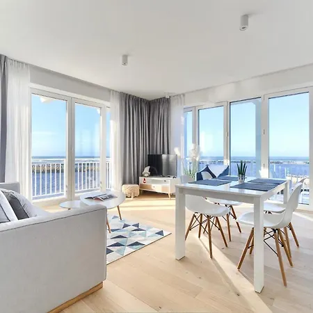 Marina Z Widokiem Na Morze Apart-hotel Darlowko