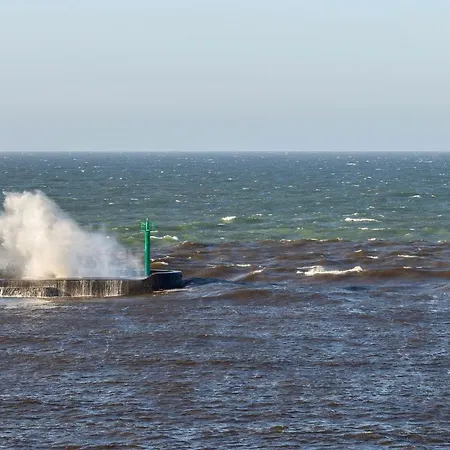 Marina Z Widokiem Na Morze