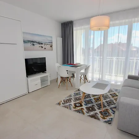 Apart-hotel Marina Z Widokiem Na Morze 4*