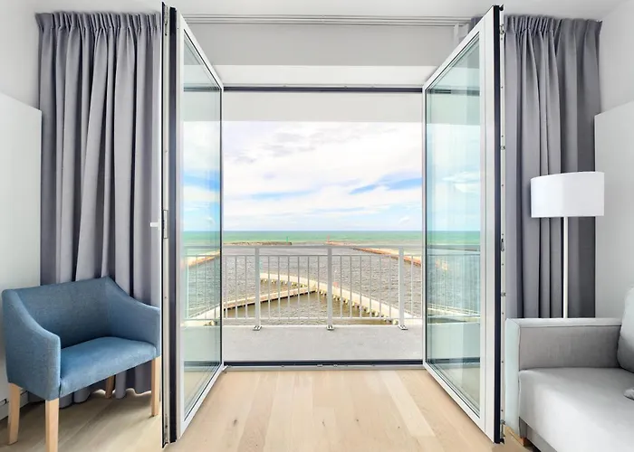 Marina Z Widokiem Na Morze Darlowko