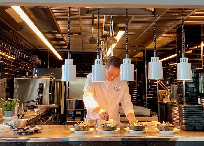 Marina Z Widokiem Na Morze