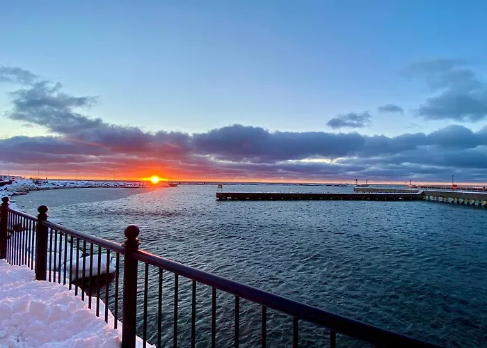 Marina Z Widokiem Na Morze 4*