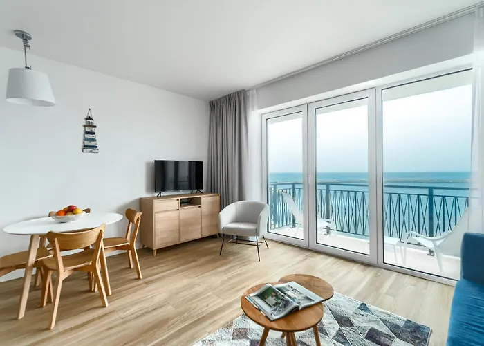 Marina Z Widokiem Na Morze 4*