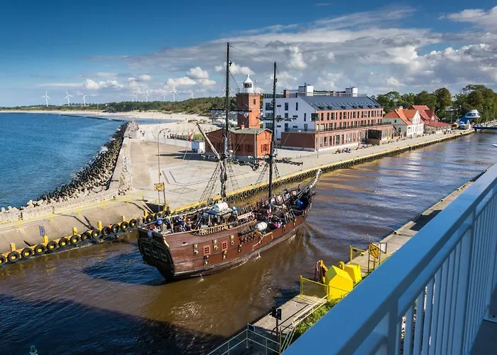 Marina Z Widokiem Na Morze 4*