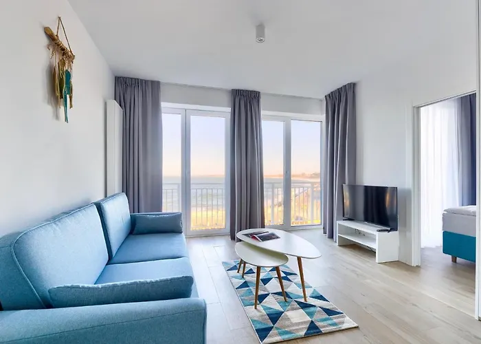 Marina Z Widokiem Na Morze Darlowko